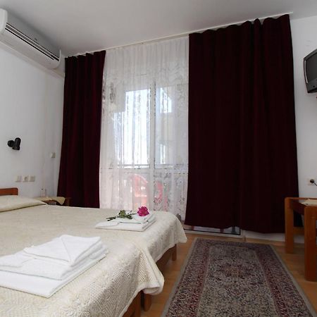 Family Hotel Verona سوزوبول المظهر الخارجي الصورة