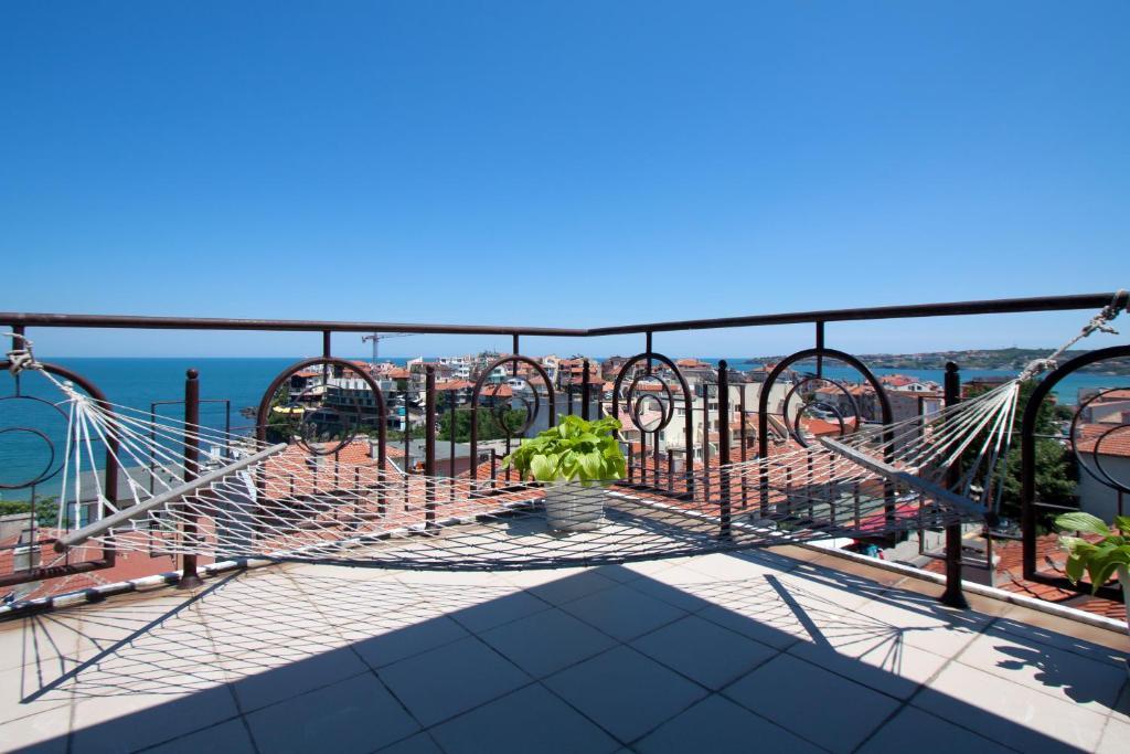 Family Hotel Verona سوزوبول الغرفة الصورة