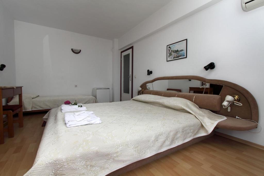 Family Hotel Verona سوزوبول الغرفة الصورة