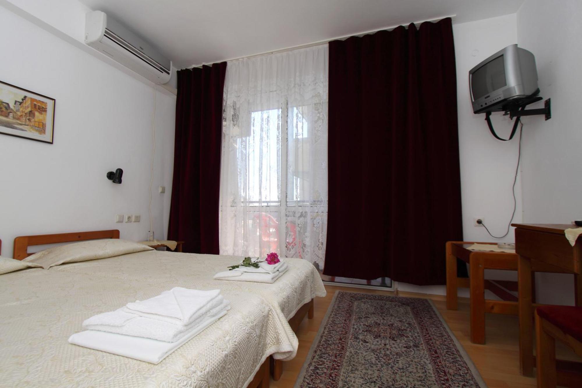 Family Hotel Verona سوزوبول المظهر الخارجي الصورة