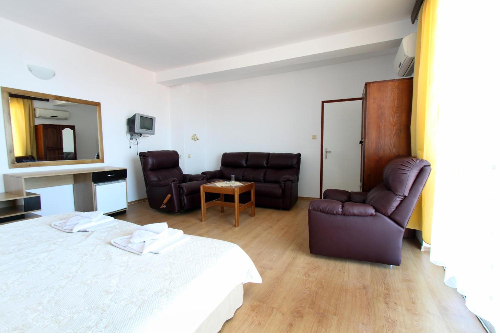 Family Hotel Verona سوزوبول المظهر الخارجي الصورة