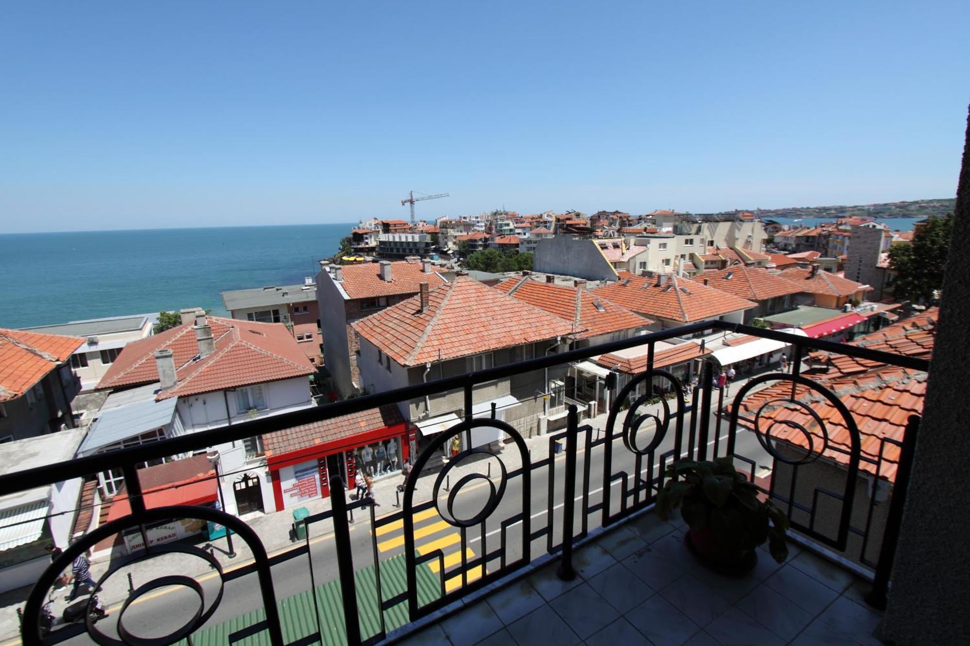 Family Hotel Verona سوزوبول المظهر الخارجي الصورة