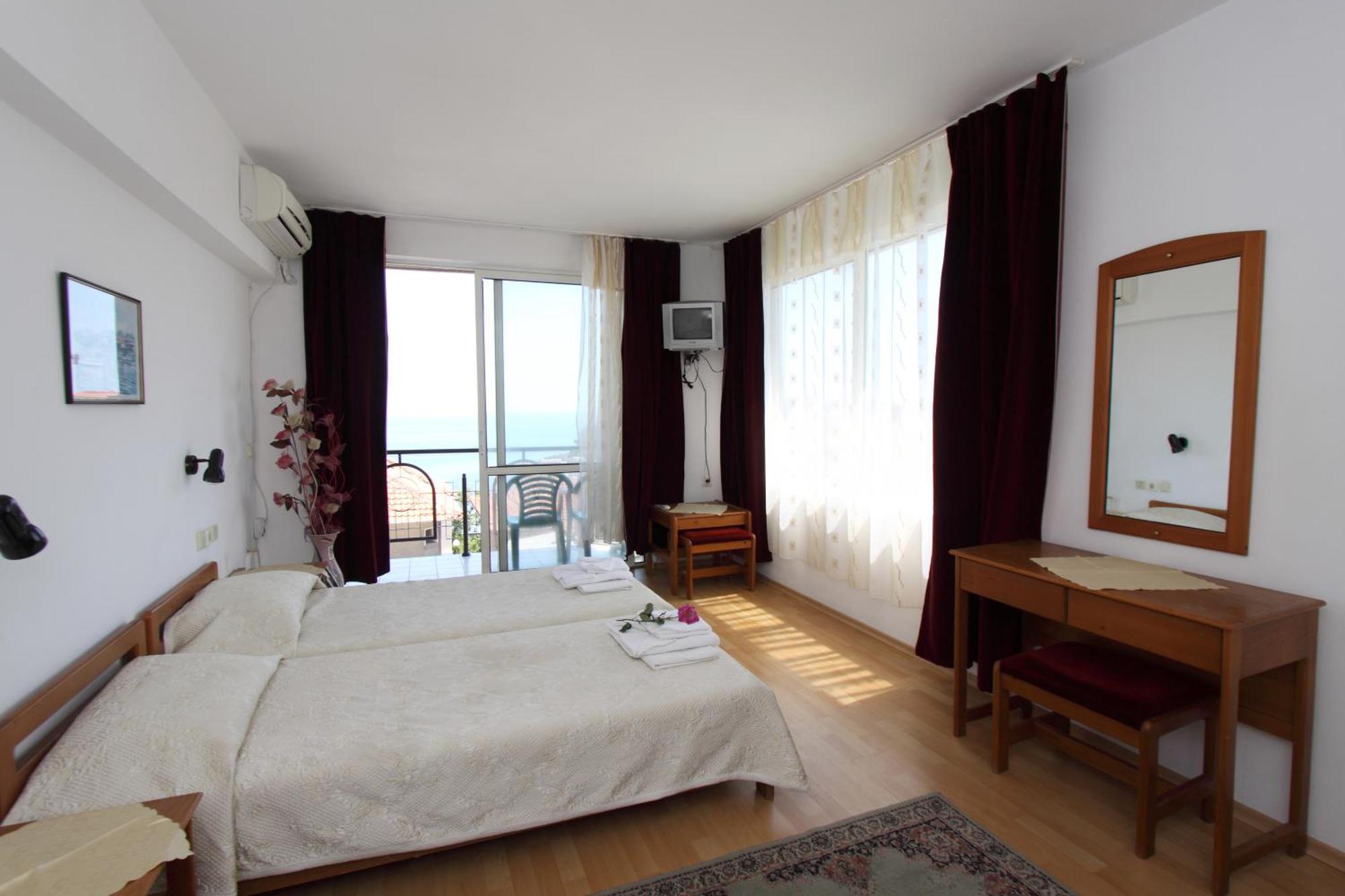 Family Hotel Verona سوزوبول المظهر الخارجي الصورة