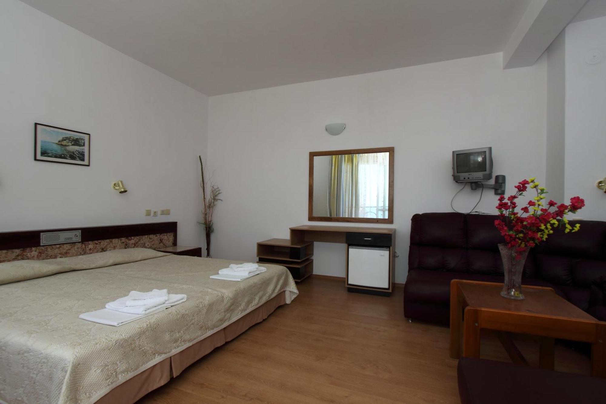 Family Hotel Verona سوزوبول المظهر الخارجي الصورة
