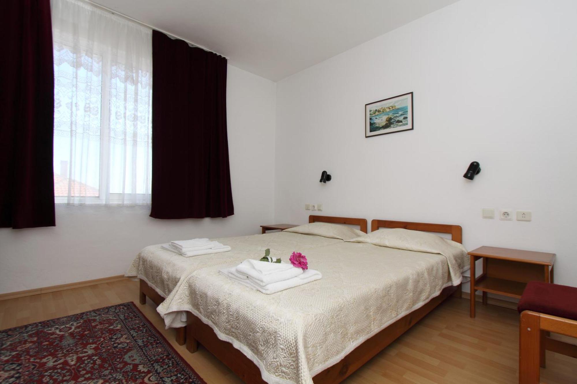 Family Hotel Verona سوزوبول المظهر الخارجي الصورة