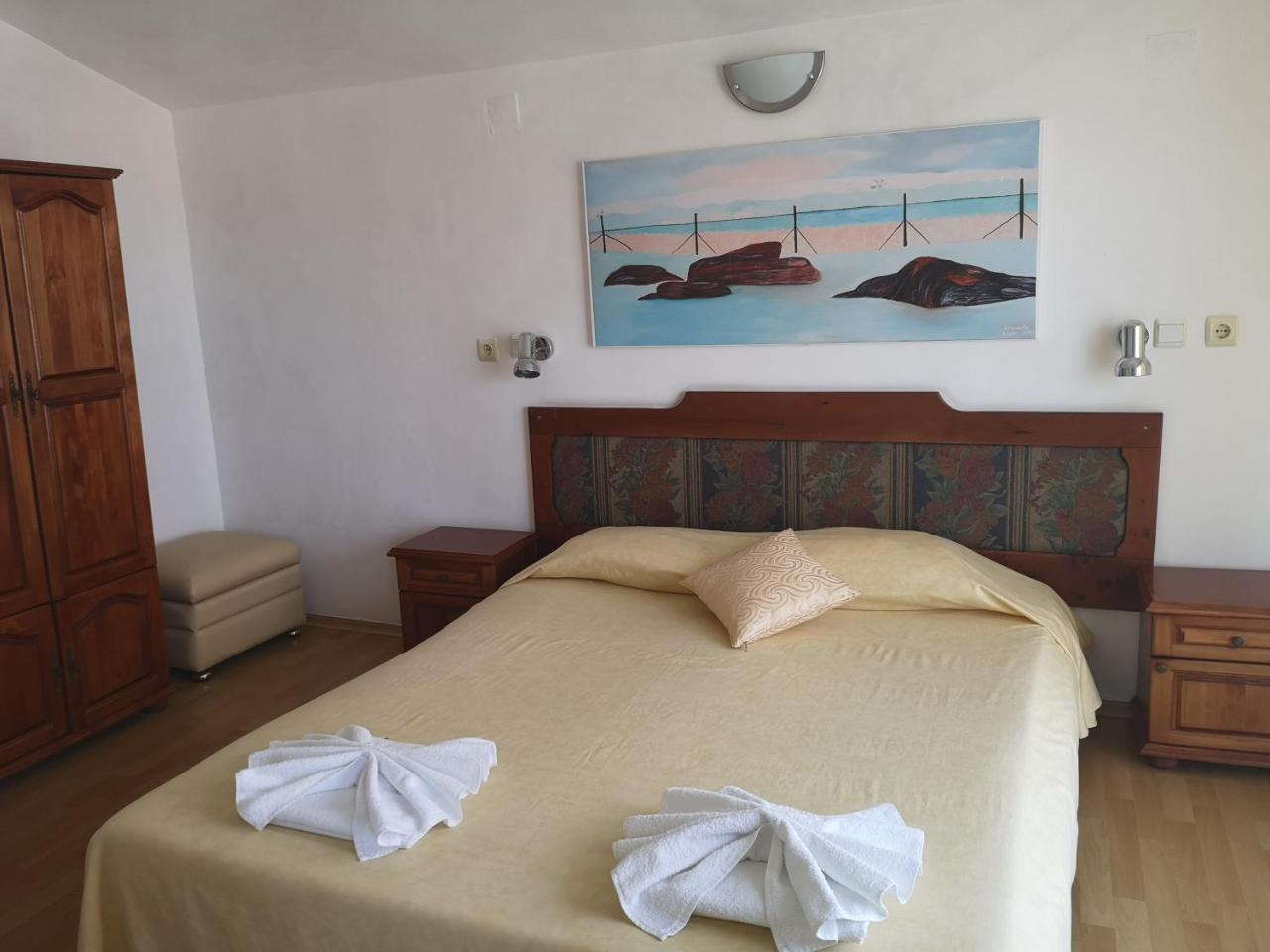 Family Hotel Verona سوزوبول المظهر الخارجي الصورة